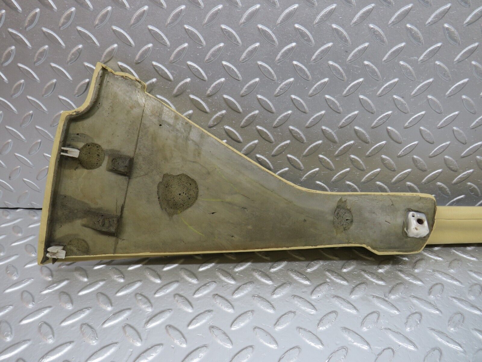 34287 Mercedes-Benz C126 380SEC Coupe Right Door Handle Arm Rest