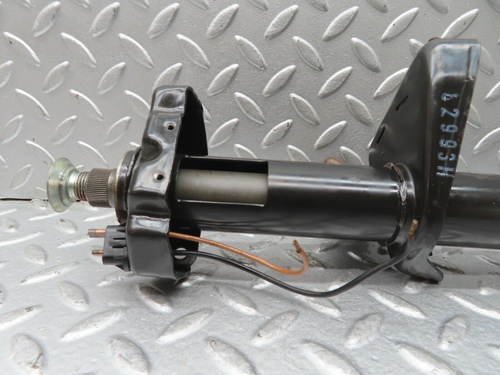 13562 Mercedes-Benz W123 200 Steering Column