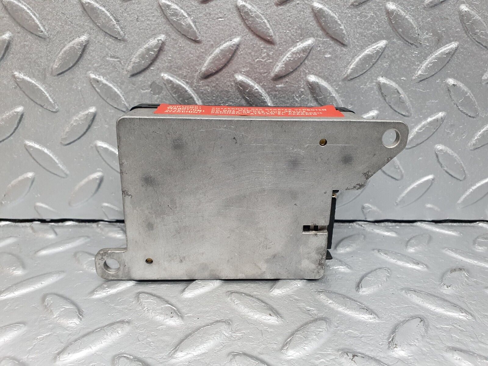 40880 Mercedes-Benz W126 300SE Crash Sensor 0048201910 0285001060