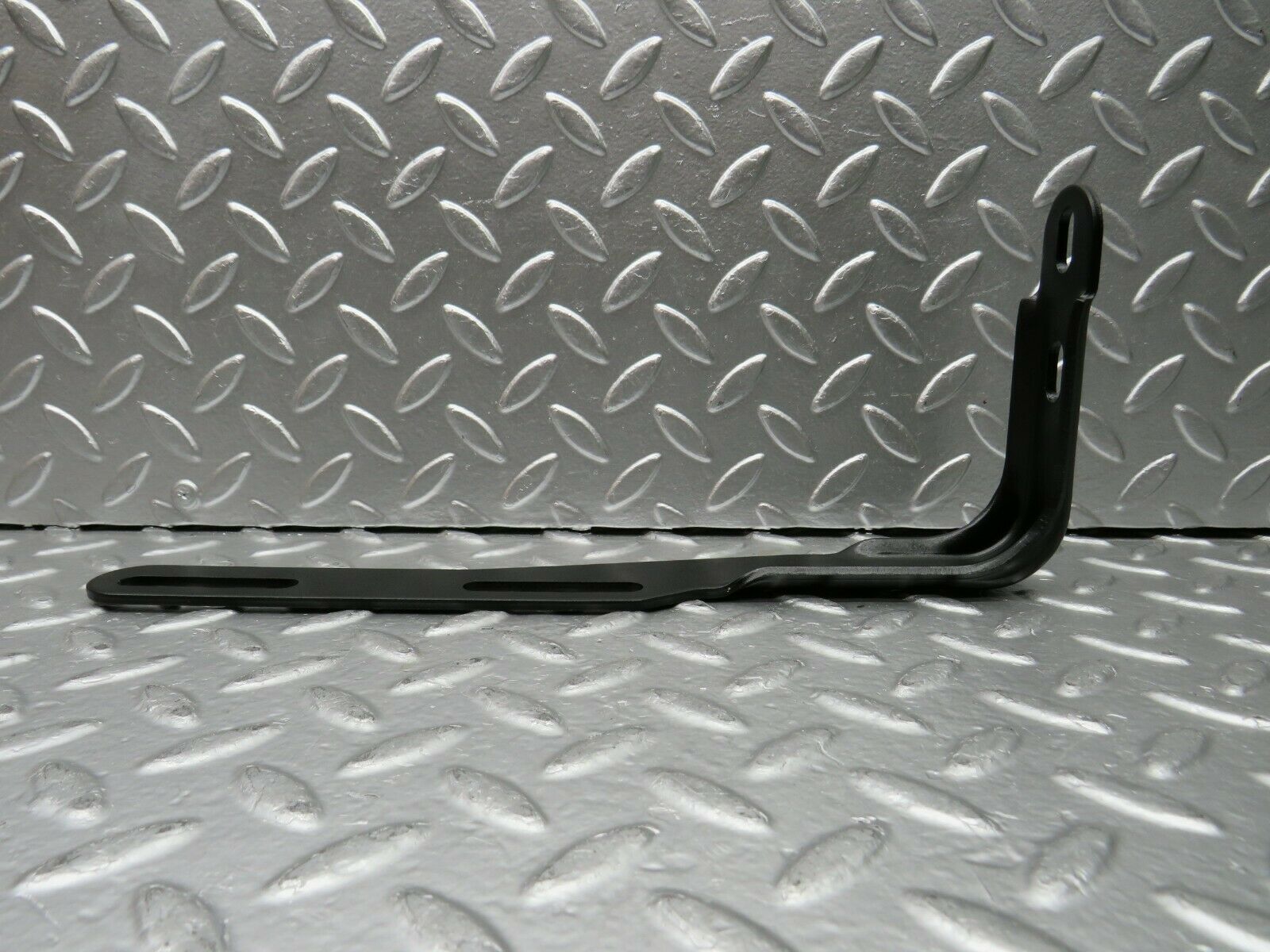 22623 Mercedes-Benz C124 E220 Coupe Exhaust Bracket