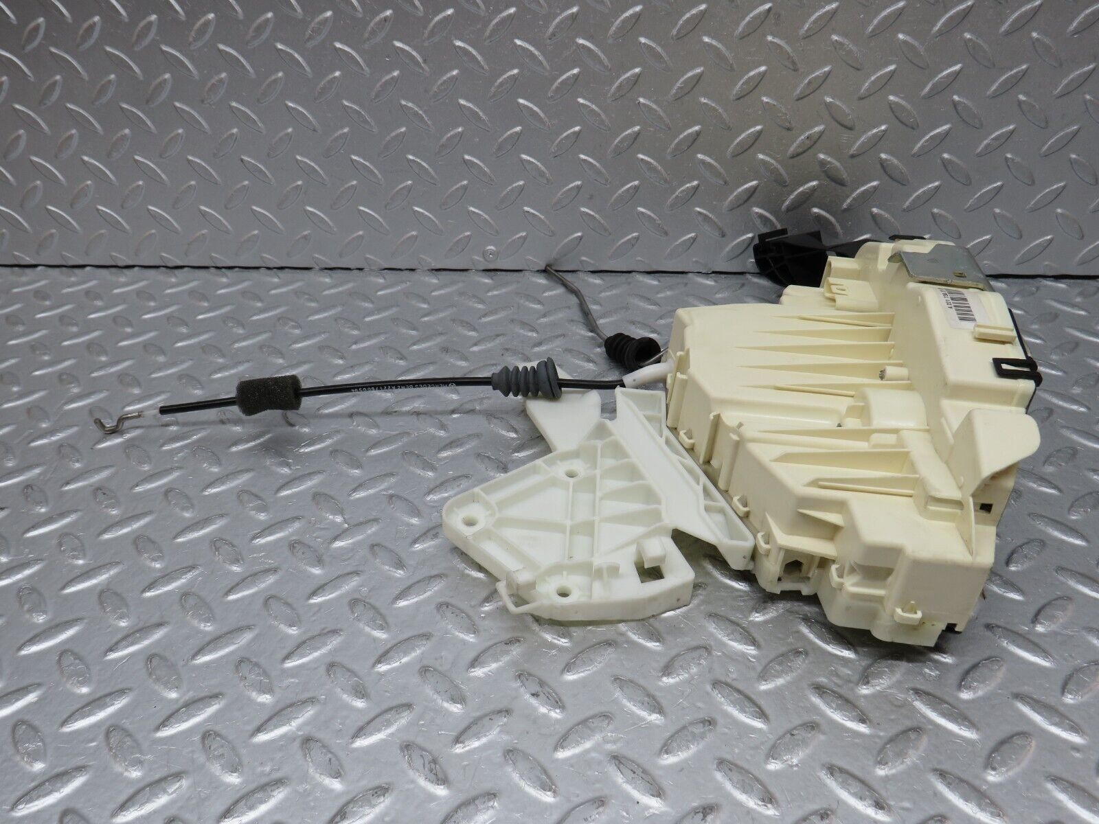 35237 Mercedes-Benz W221 Rear Left Door Lock Mechanism 2217302735