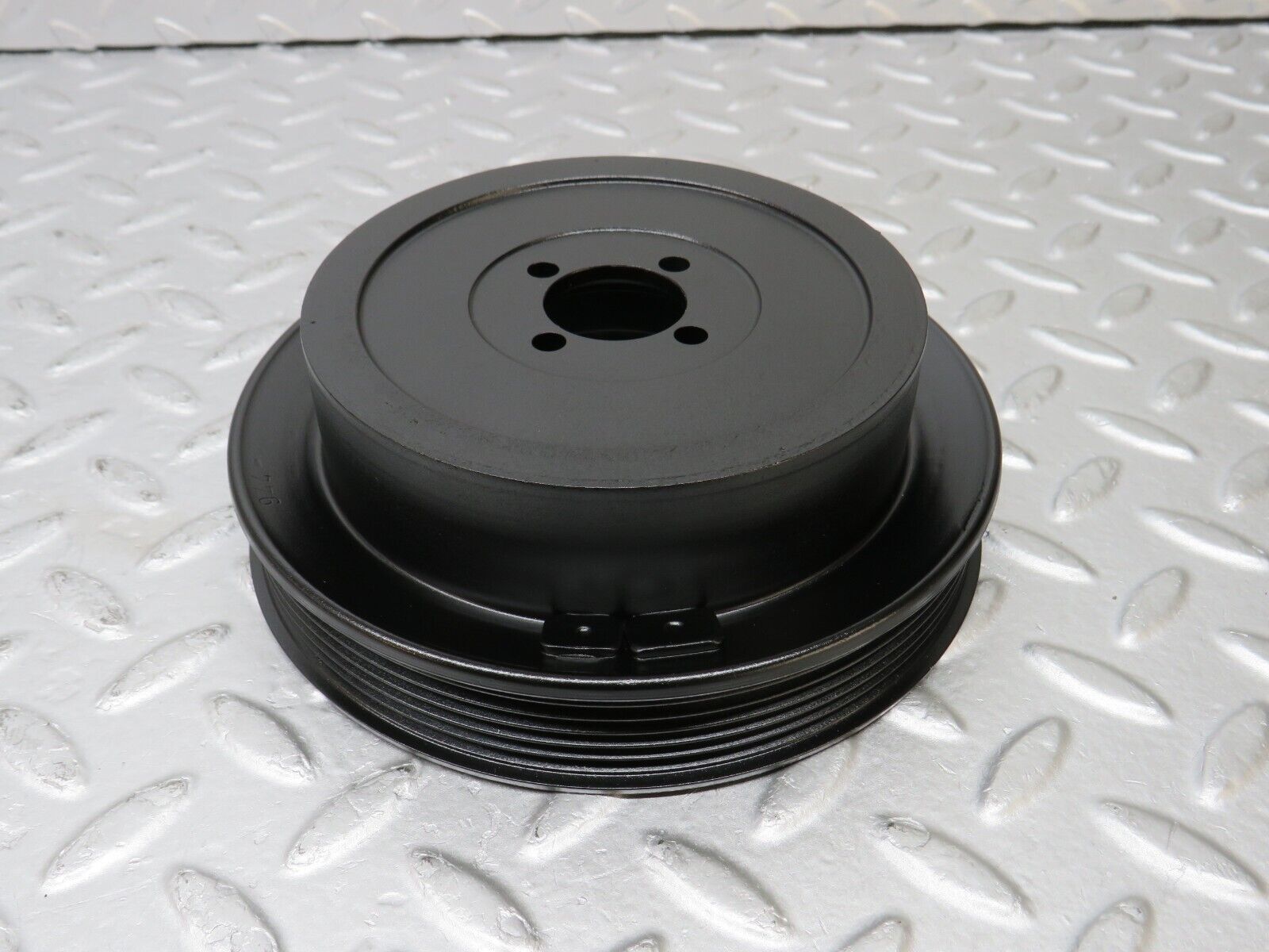 36783 Mercedes-Benz W201 190E 2.0L Water Pump Pulley 1022001005