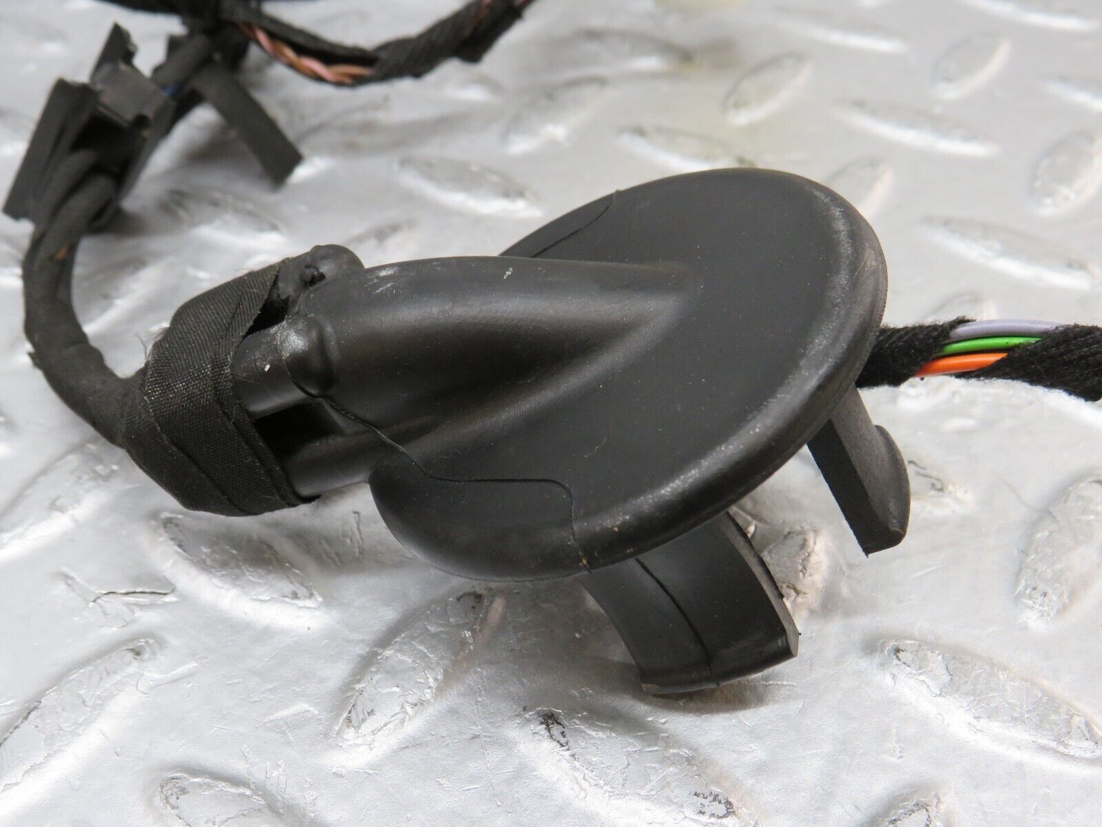 35245 Mercedes-Benz W221 Front Right Door Wire Harness 2214401813