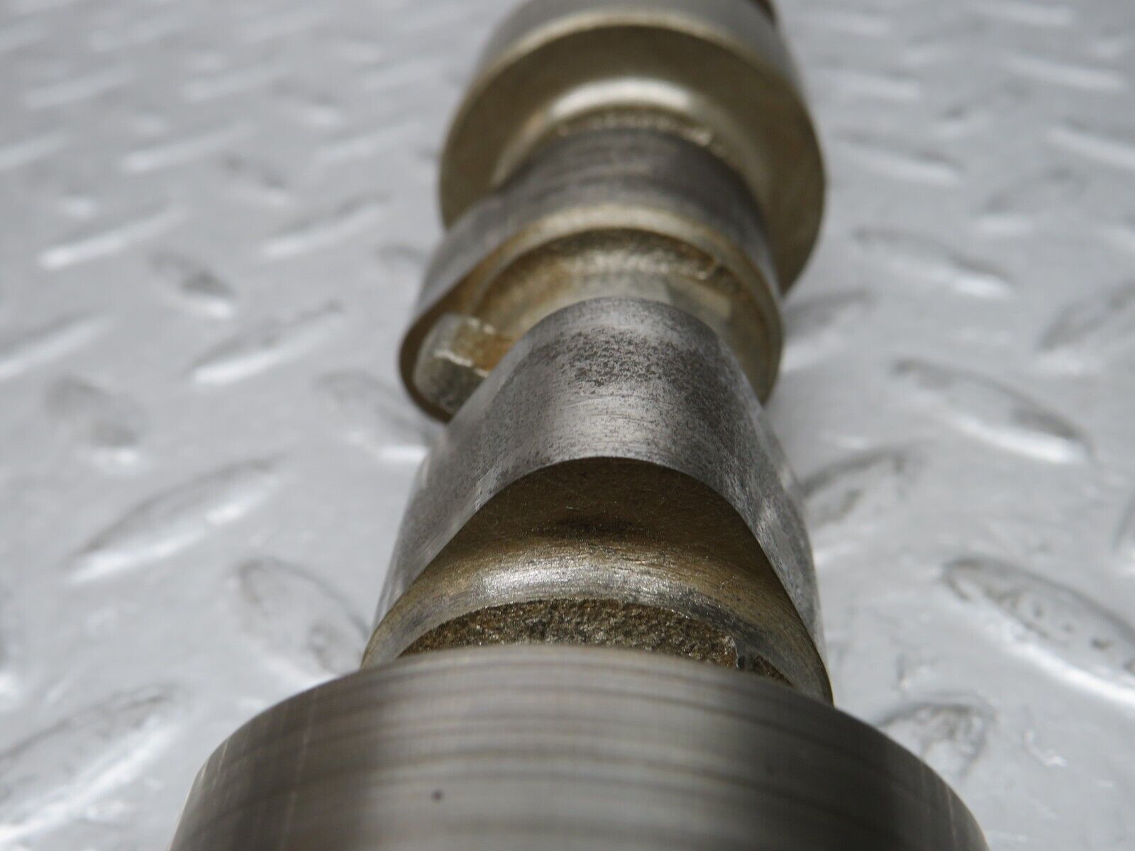 37134 Mercedes-Benz C126 420SEC Coupe Camshaft Right Side 11711