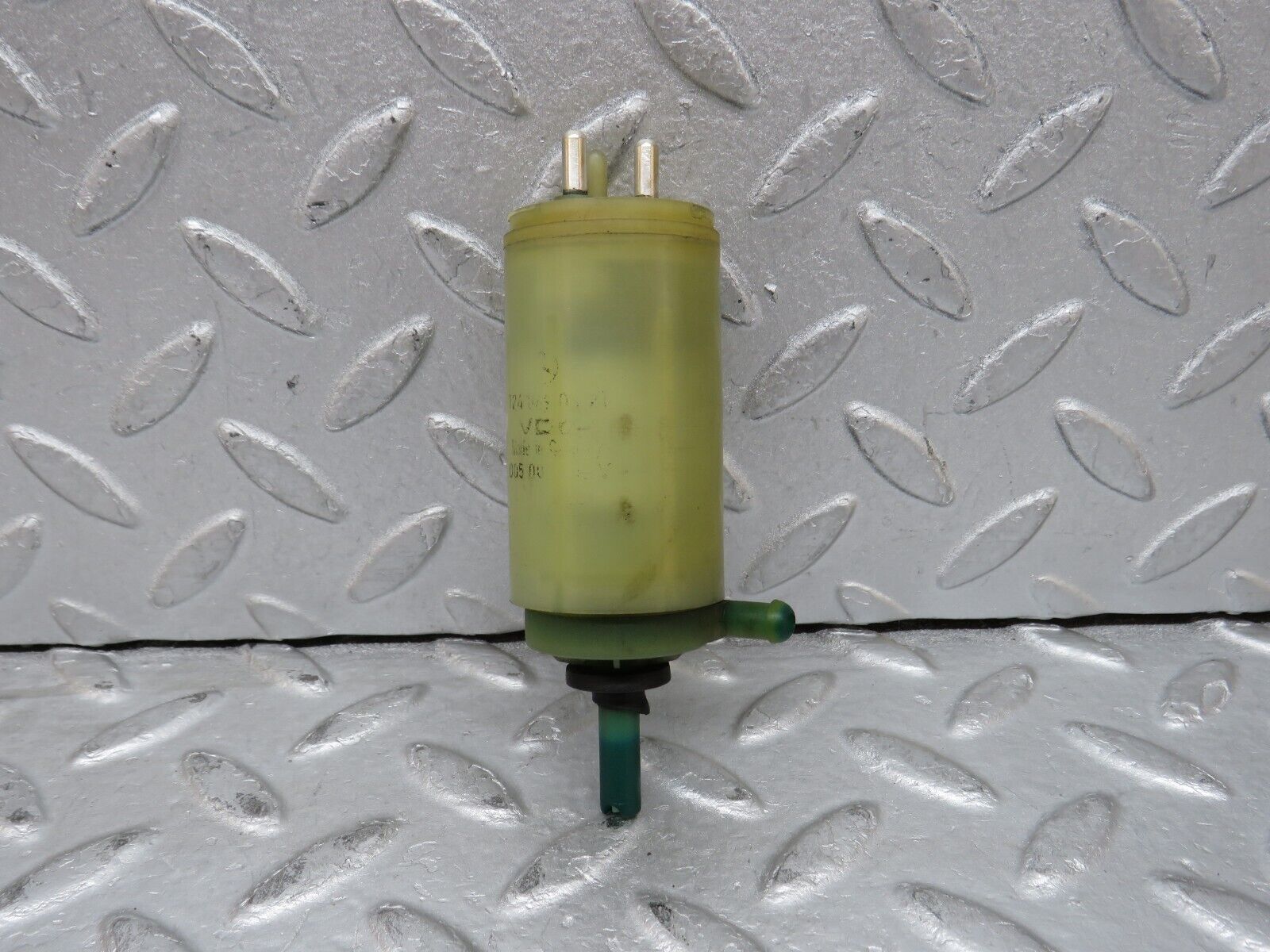 37740 Mercedes-Benz A124 320E Cabriolet Windscreen Washer Pump VDO