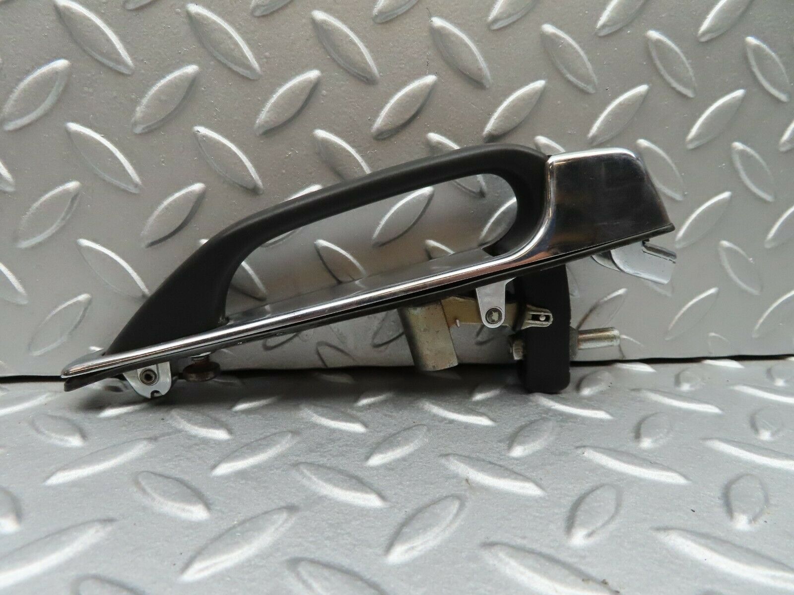 4516 Mercedes-Benz W123 230E Exterior Door Handle Rear 1237600359