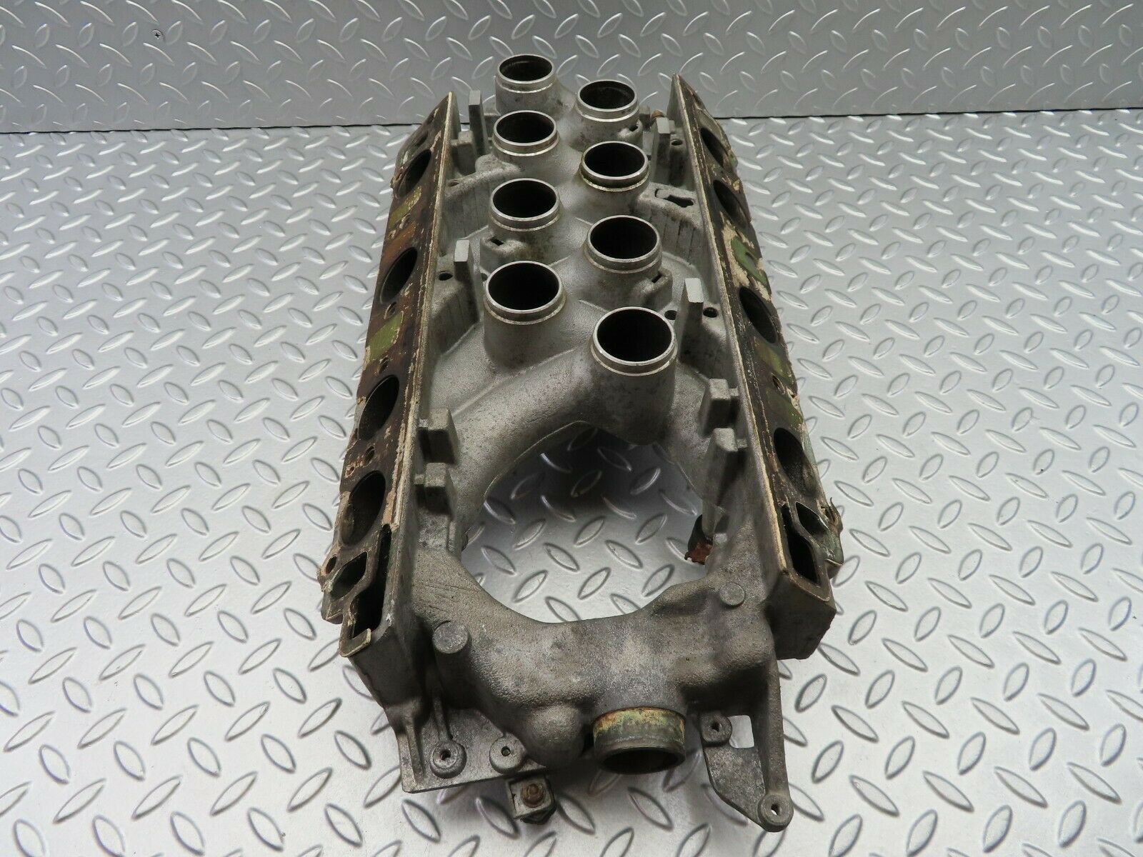 6417 Mercedes-Benz W126 380SE Intake Manifold 1161415701