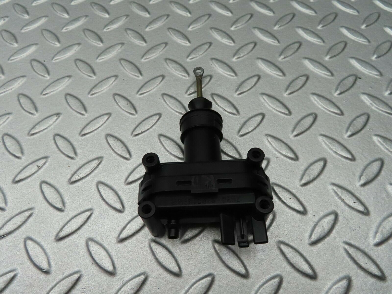 5296 Mercedes-Benz W124 230E Door Lock Vacuum Actuator Rear Right