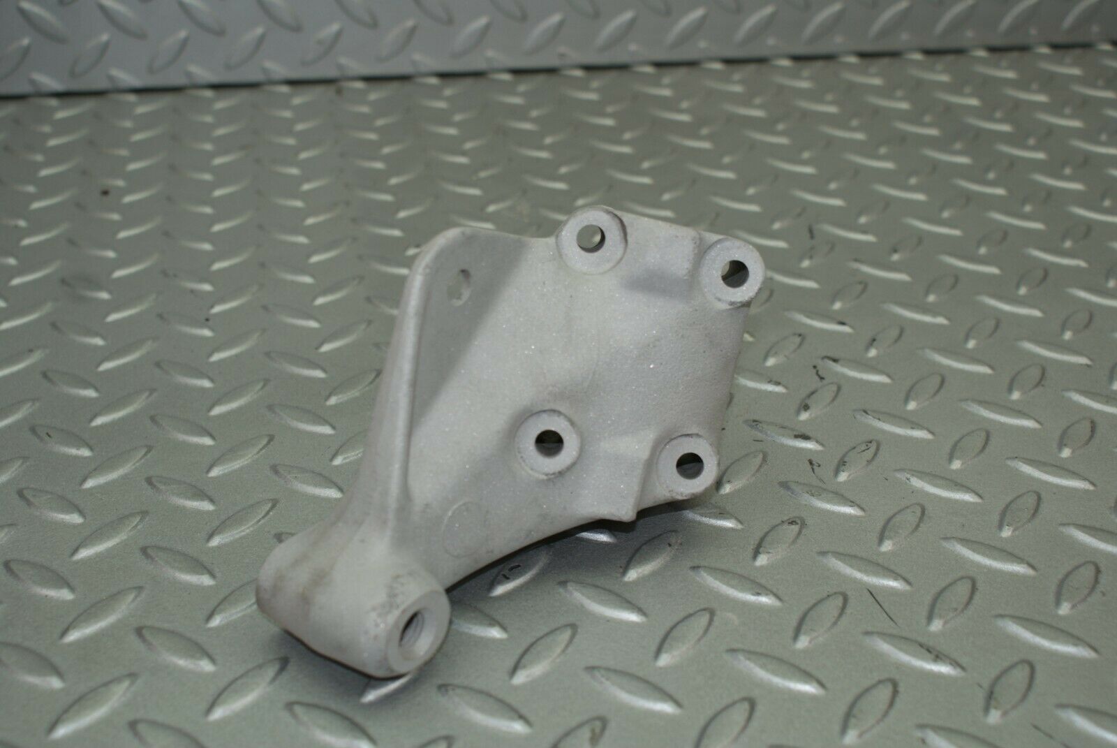 2563 Mercedes-Benz W116 350SE Engine Mount Bracket 1162232904