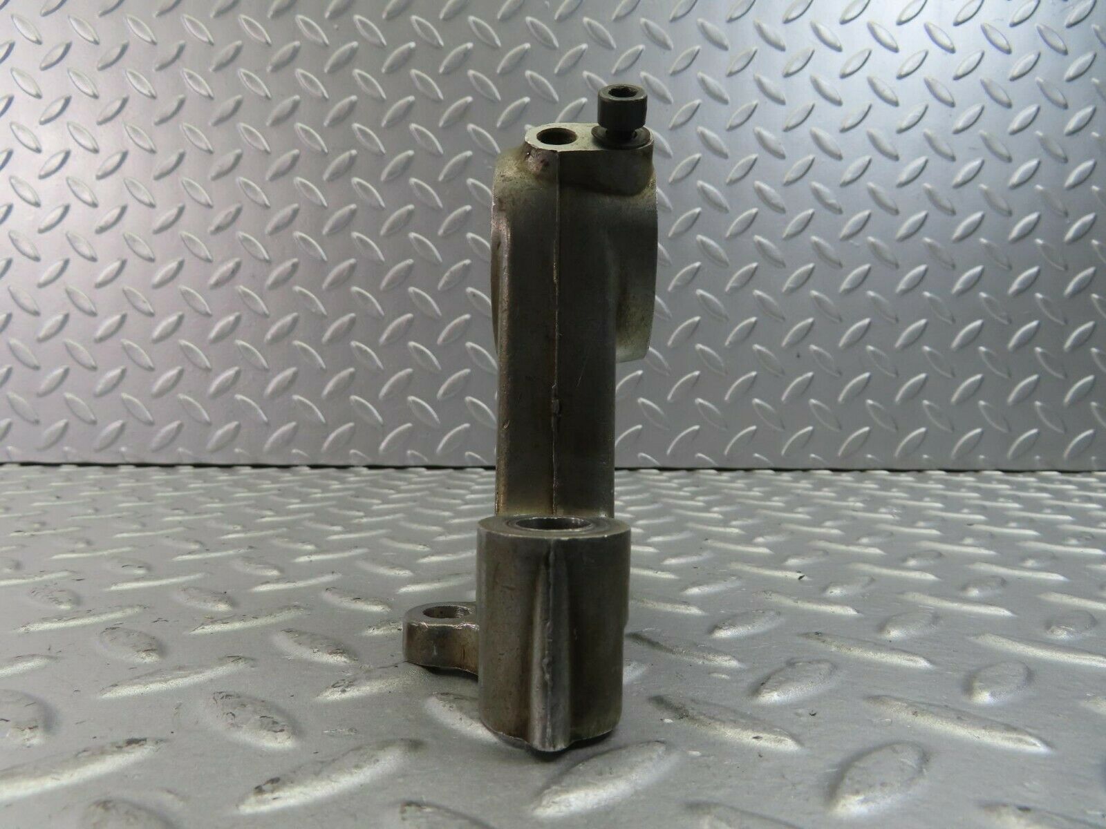 10210 Mercedes-Benz W111 220SE Camshaft Tower Bearing 1800515110