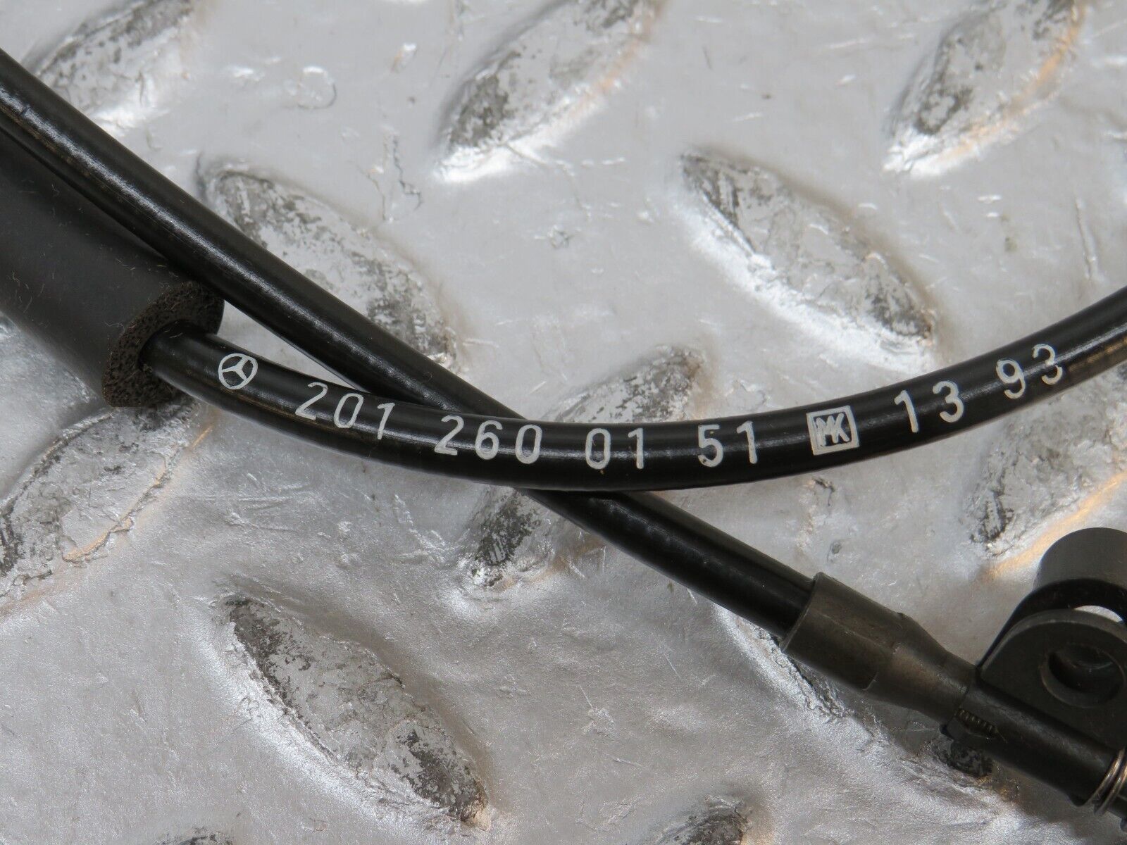 31836 Mercedes-Benz W201 190LE 1.8L Gearbox Cable 2012600151