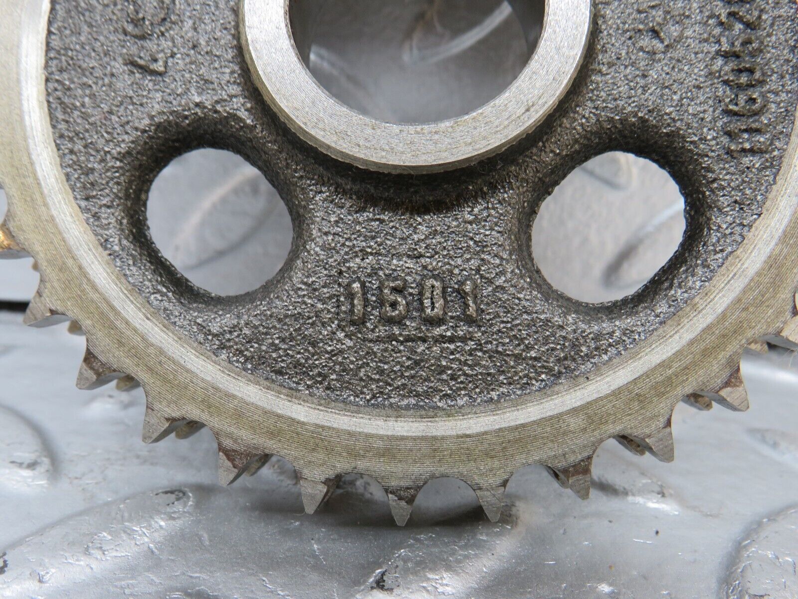 34517 Mercedes-Benz C126 380SEC Coupe Camshaft Timing Gear 1160520601