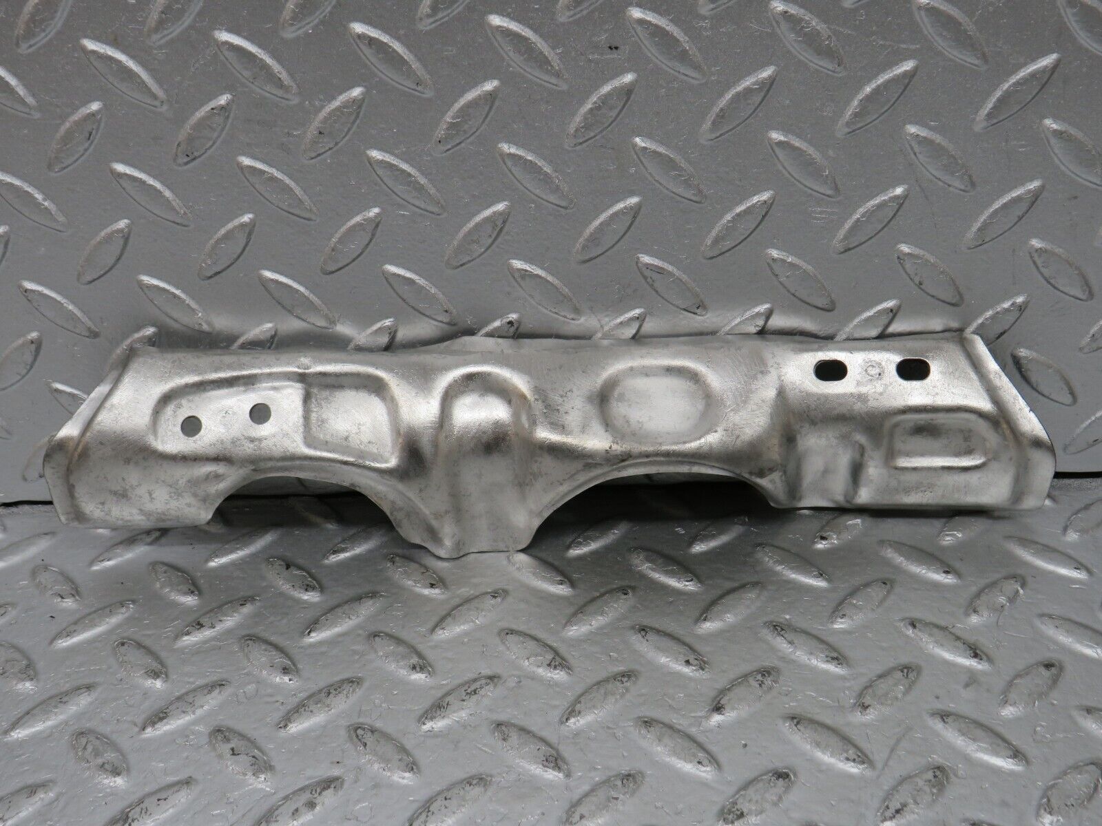 33120 Mercedes-Benz W126 380 V8 M116 Exhaust Manifold Heat Shield