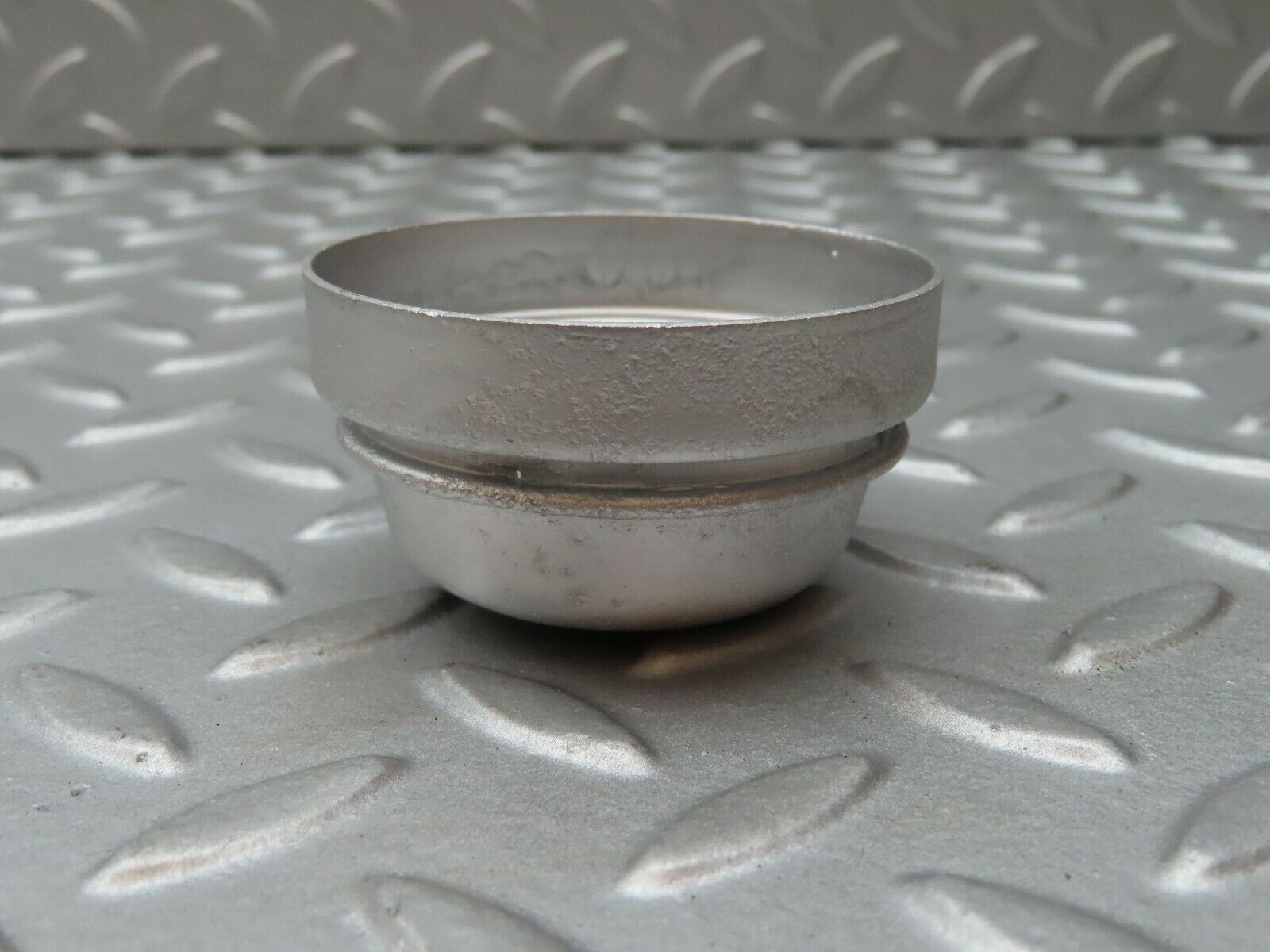 4176 Mercedes-Benz C123 230CE Coupe Wheel Bearing Dust Cap