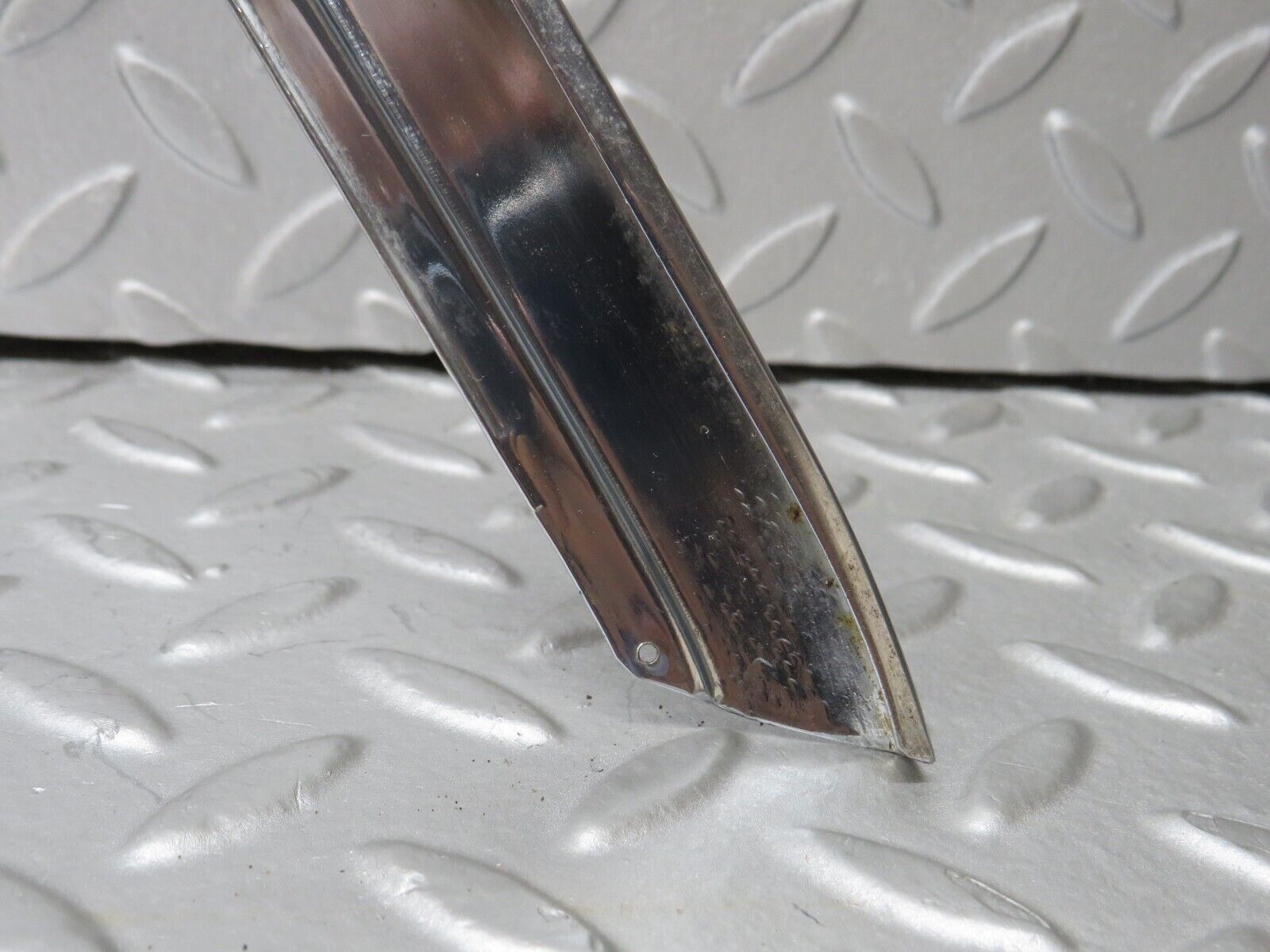 37318 Mercedes-Benz W109 300SEL Rear Right Door Chrome Window Frame