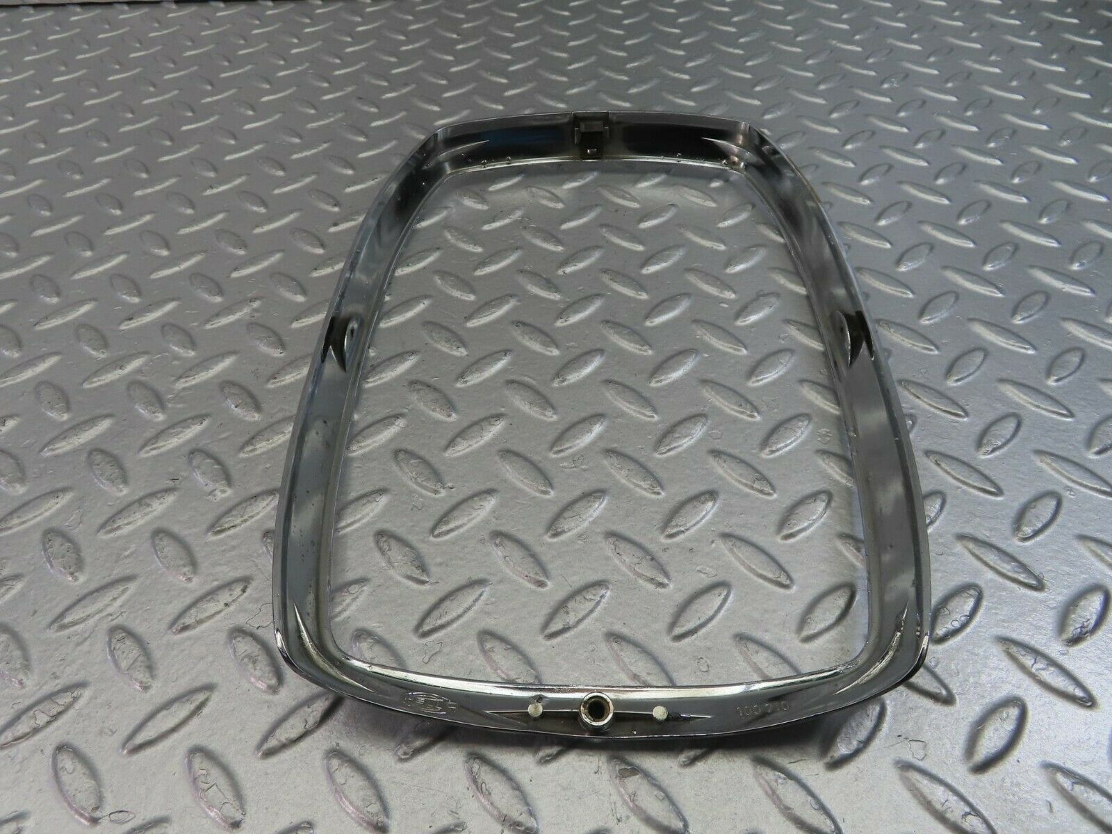 10634 Mercedes-Benz W115 Headlight Chrome Frame