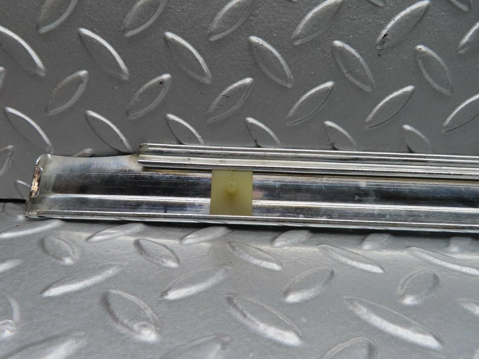 12827 Mercedes-Benz W111 220SE Front Left Door Chrome Moulding Trim