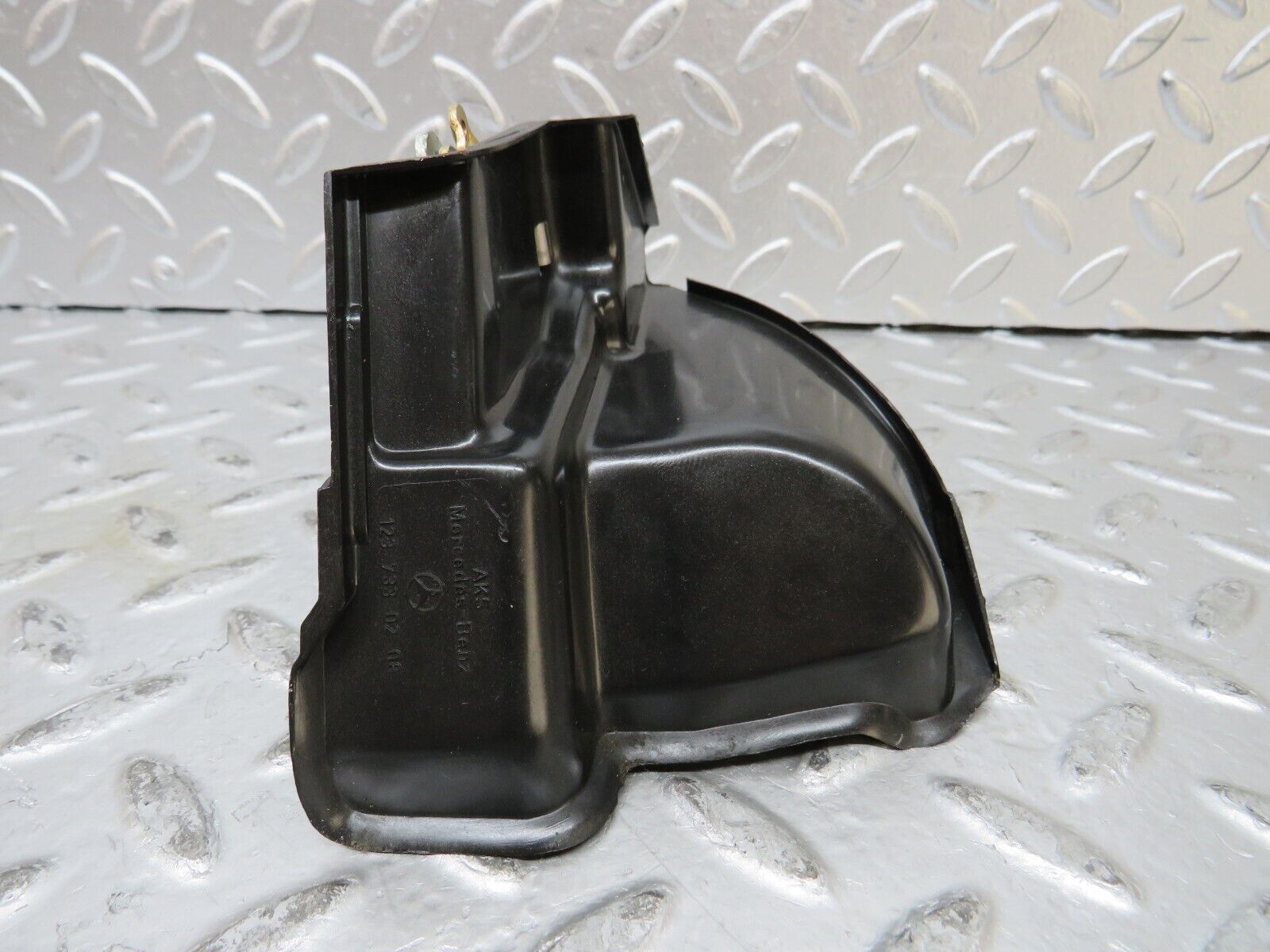 27403 Mercedes-Benz W123 280E Rear Right Door Lock Mechanism 1237230208