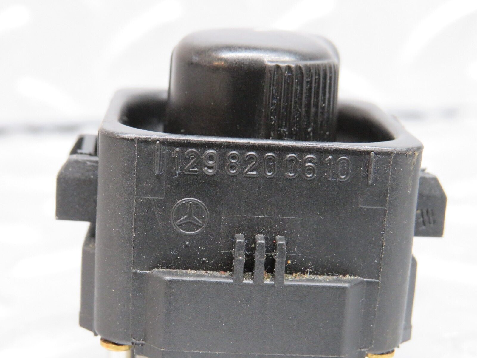 39637 Mercedes-Benz R129 320SL Coupe Electric Mirror Adjust Switch 1298200610