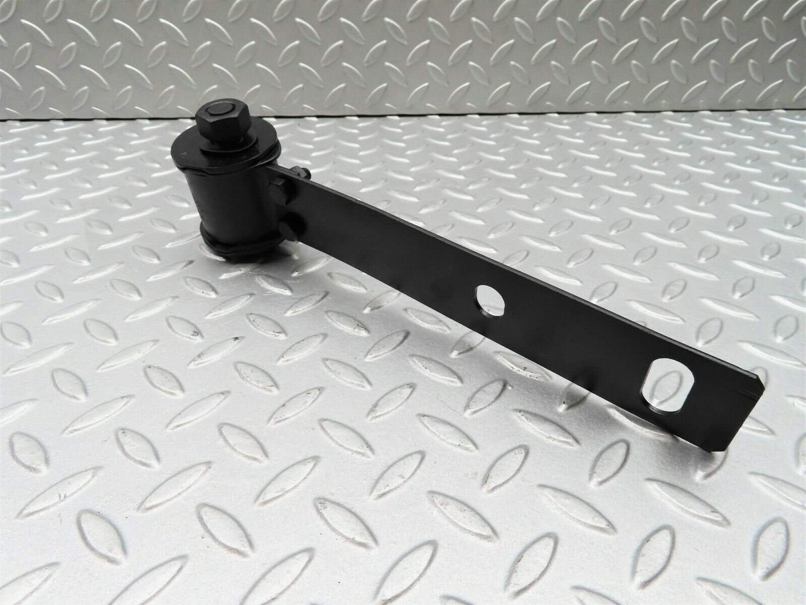 3604 Mercedes-Benz W108 280SE Stabilizer Bar Mounting Front Axle