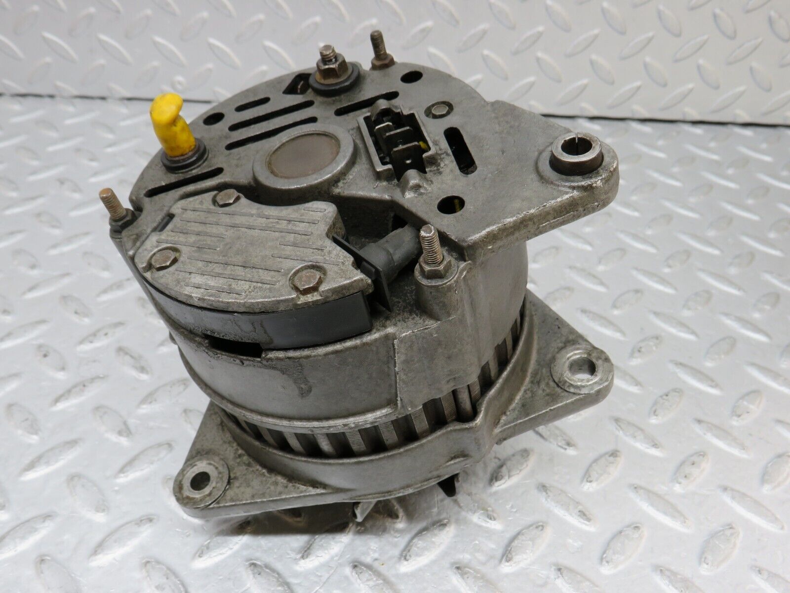 35925 Mercedes-Benz 240D OM616.912 Alternator Generator