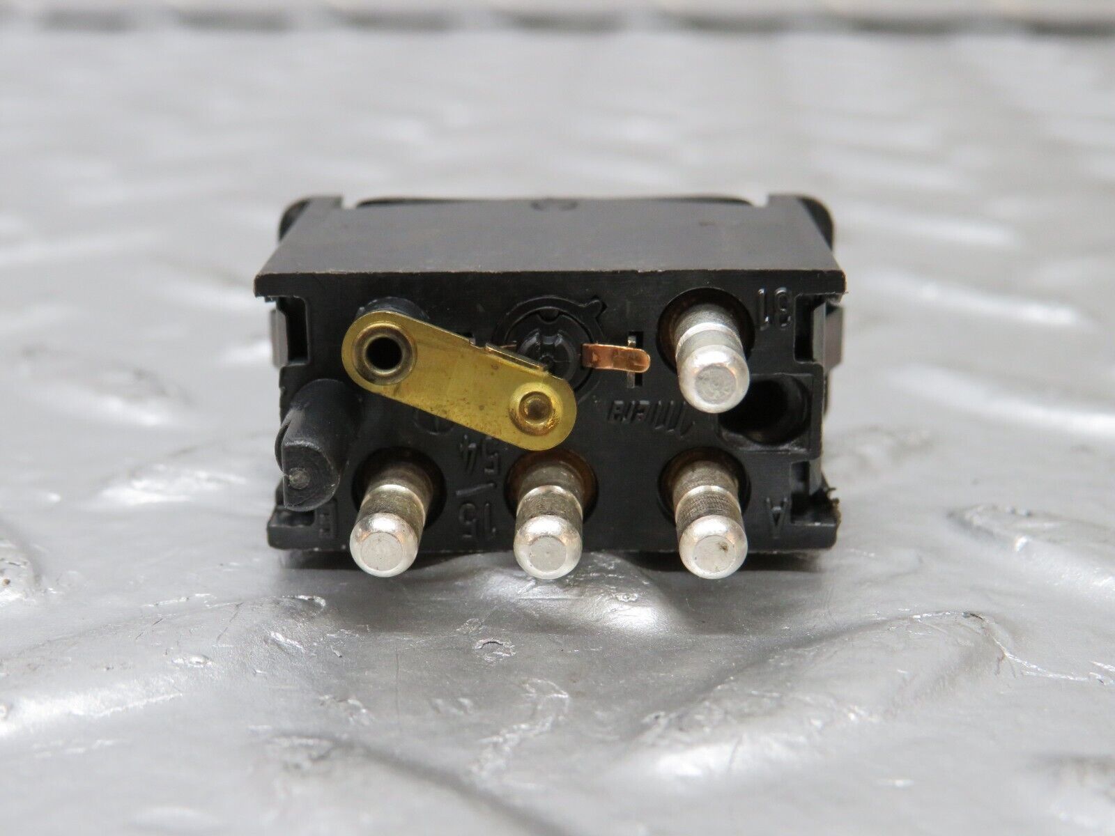 29717 Mercedes-Benz W123 230E Rear Windscreen Defroster Switch 0008206110