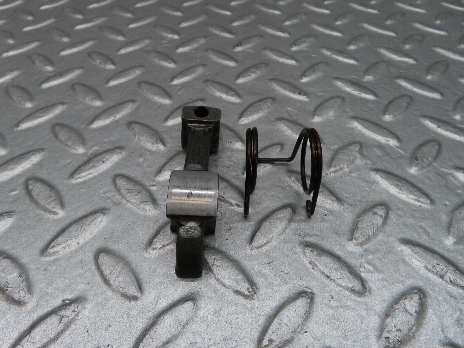 12866 Mercedes-Benz W111 220SE Valve Rocker Arm With Retaining Spring