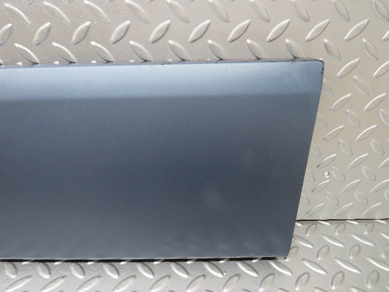 25233 Mercedes-Benz W201 190D Front Right Door Moulding Trim 2016905640