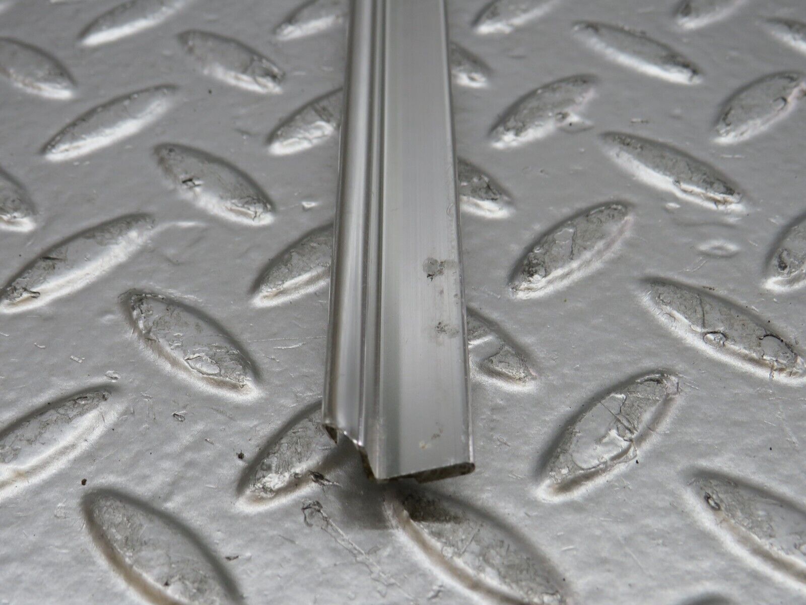 34467 Mercedes-Benz C126 380SEC Coupe Right Door Card Chrome Trim