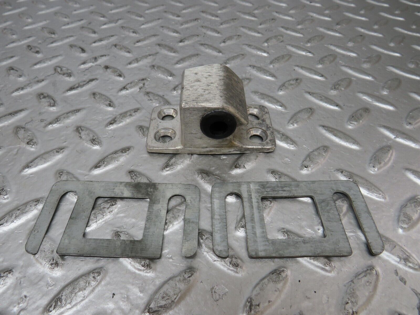 26218 Mercedes-Benz W116 450SE Door Lock Latch Right Side