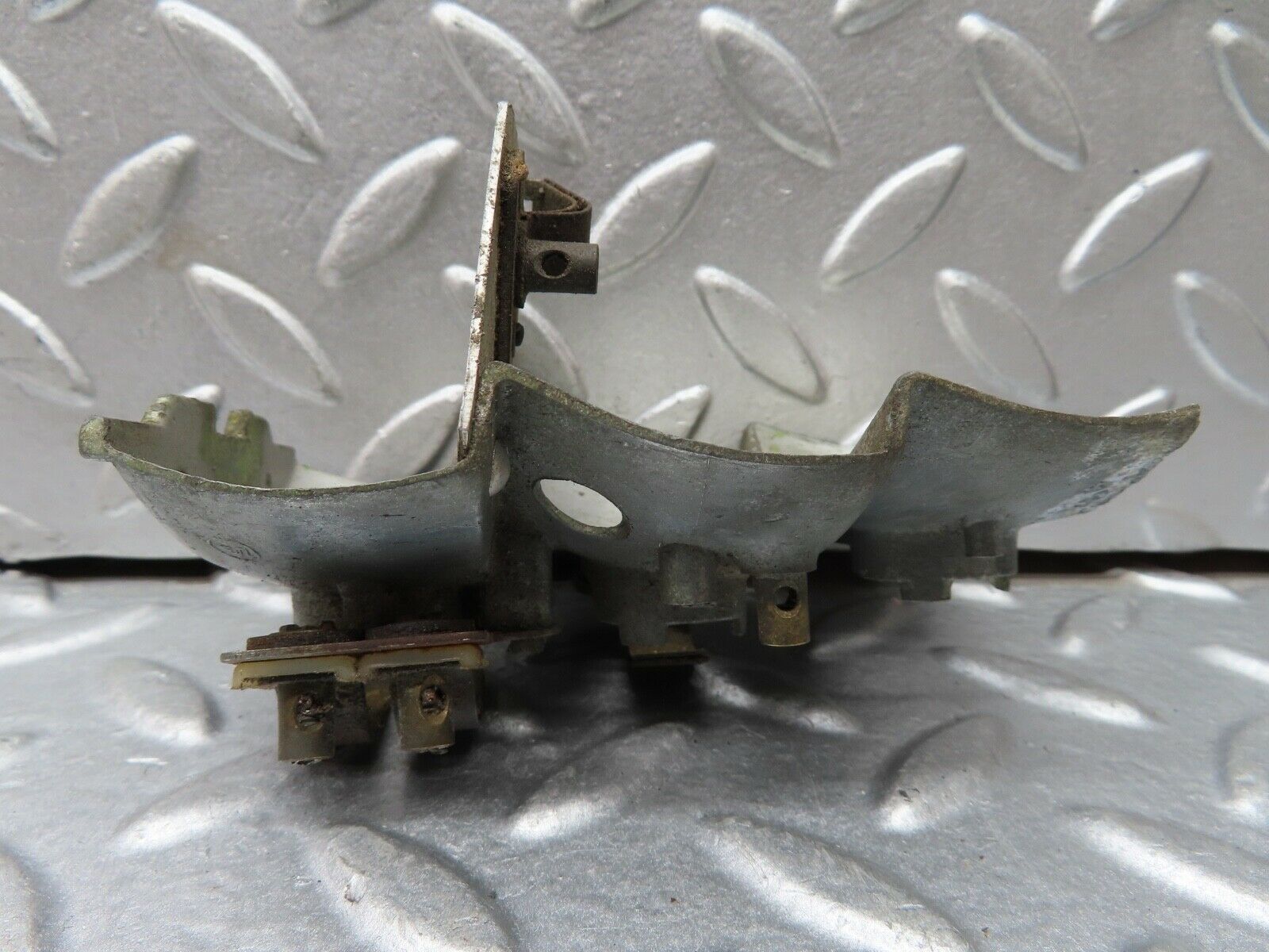 18671 Mercedes-Benz W120 W121 Ponton Tail Light Bulb Holder K13260