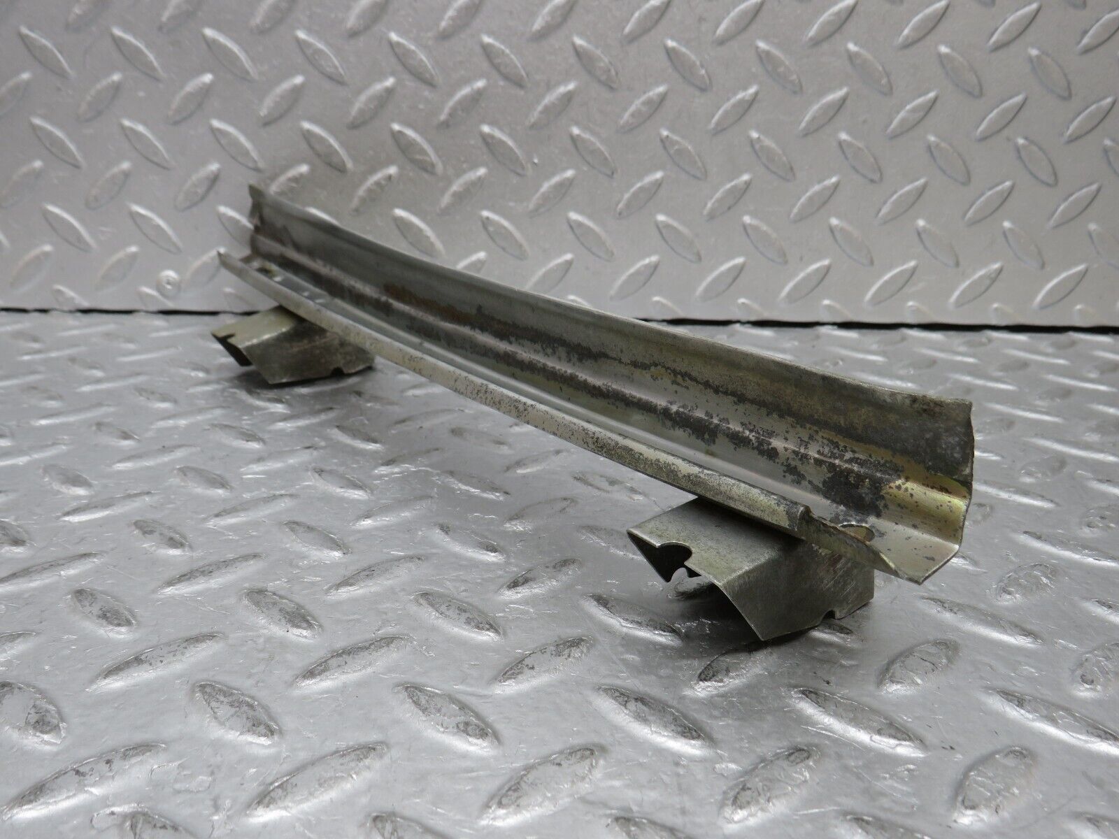 37367 Mercedes-Benz W109 300SEL Rear Left Door Window Channel