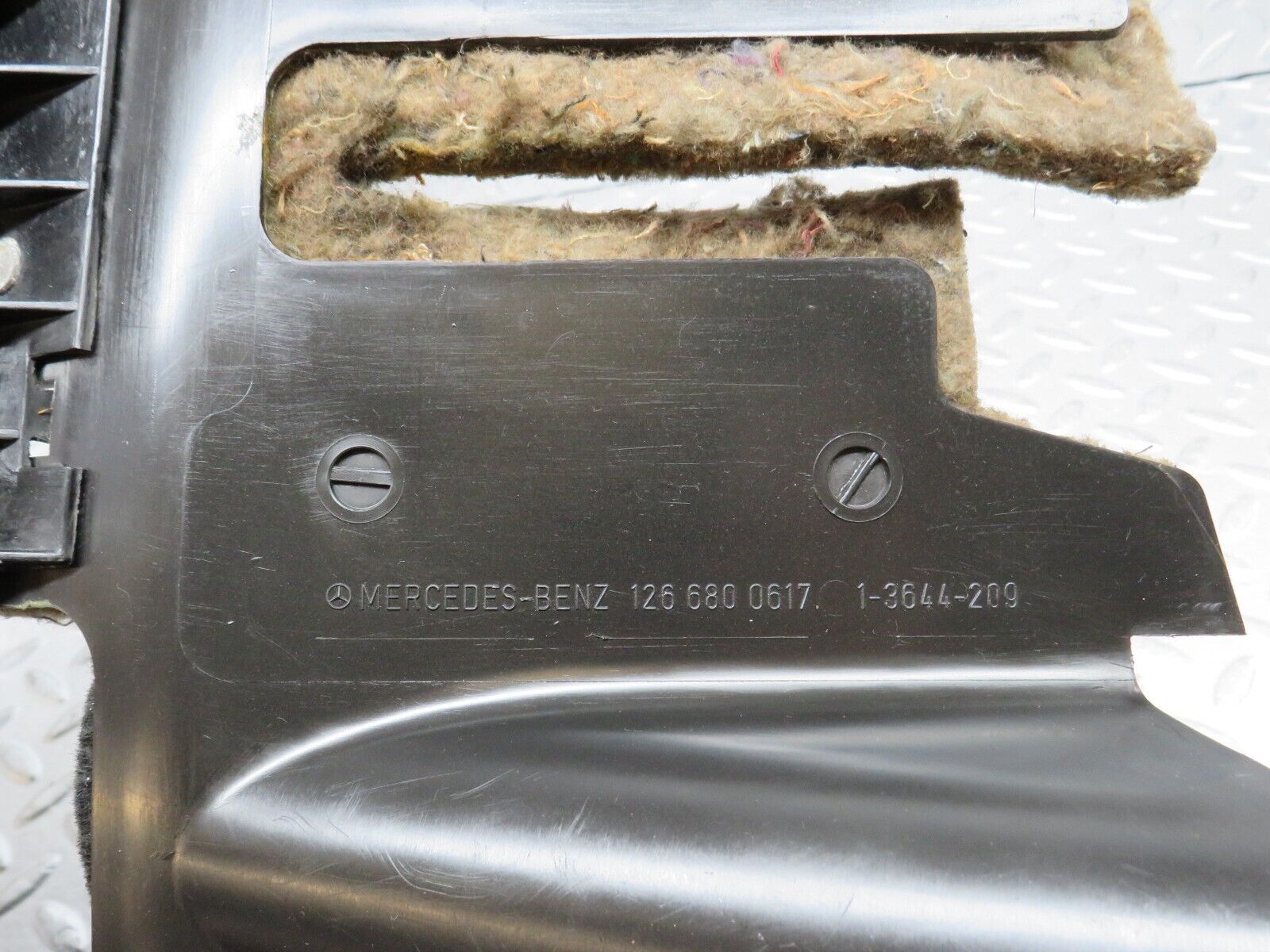 36235 Mercedes-Benz W126 420SE Under Dash Panel Right Grey 1268305244 1268307044 1266800617