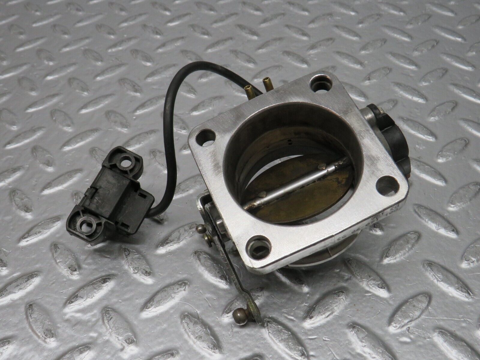 31742 Mercedes-Benz W201 190LE 1.8L Throttle Body Valve & Switch 0011409053