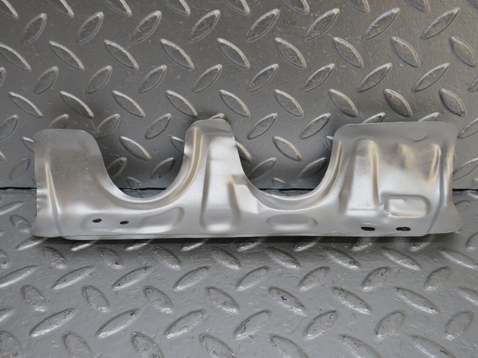 33049 Mercedes-Benz W126 380 V8 M116 Exhaust Manifold Heat Shield