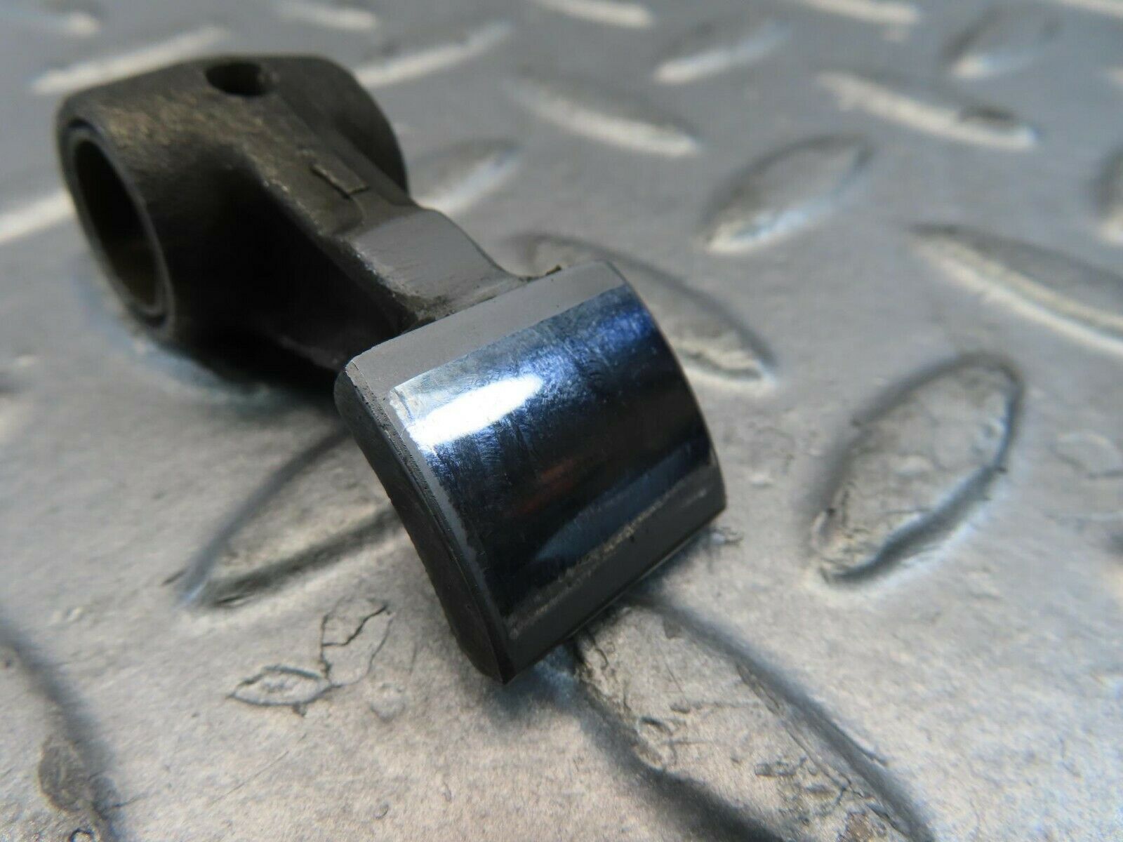 10975 Mercedes-Benz W115 220D Rocker Arm