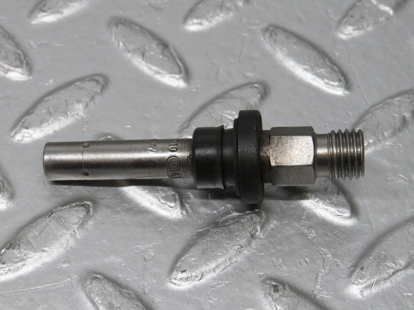 32707 Mercedes-Benz S124 300TE Wagon Fuel Injector Bosch 0437502010