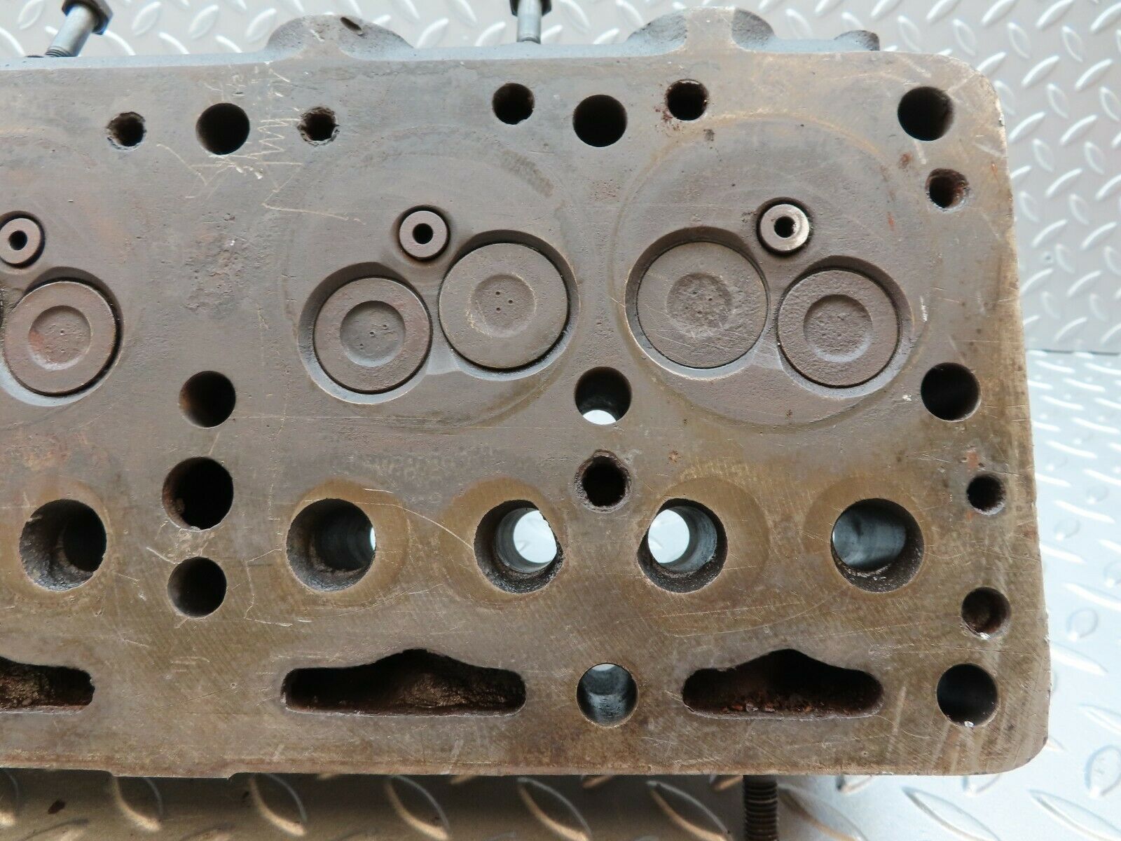 0352 Mercedes-Benz W120 180D Ponton Cylinder Head 6360160501