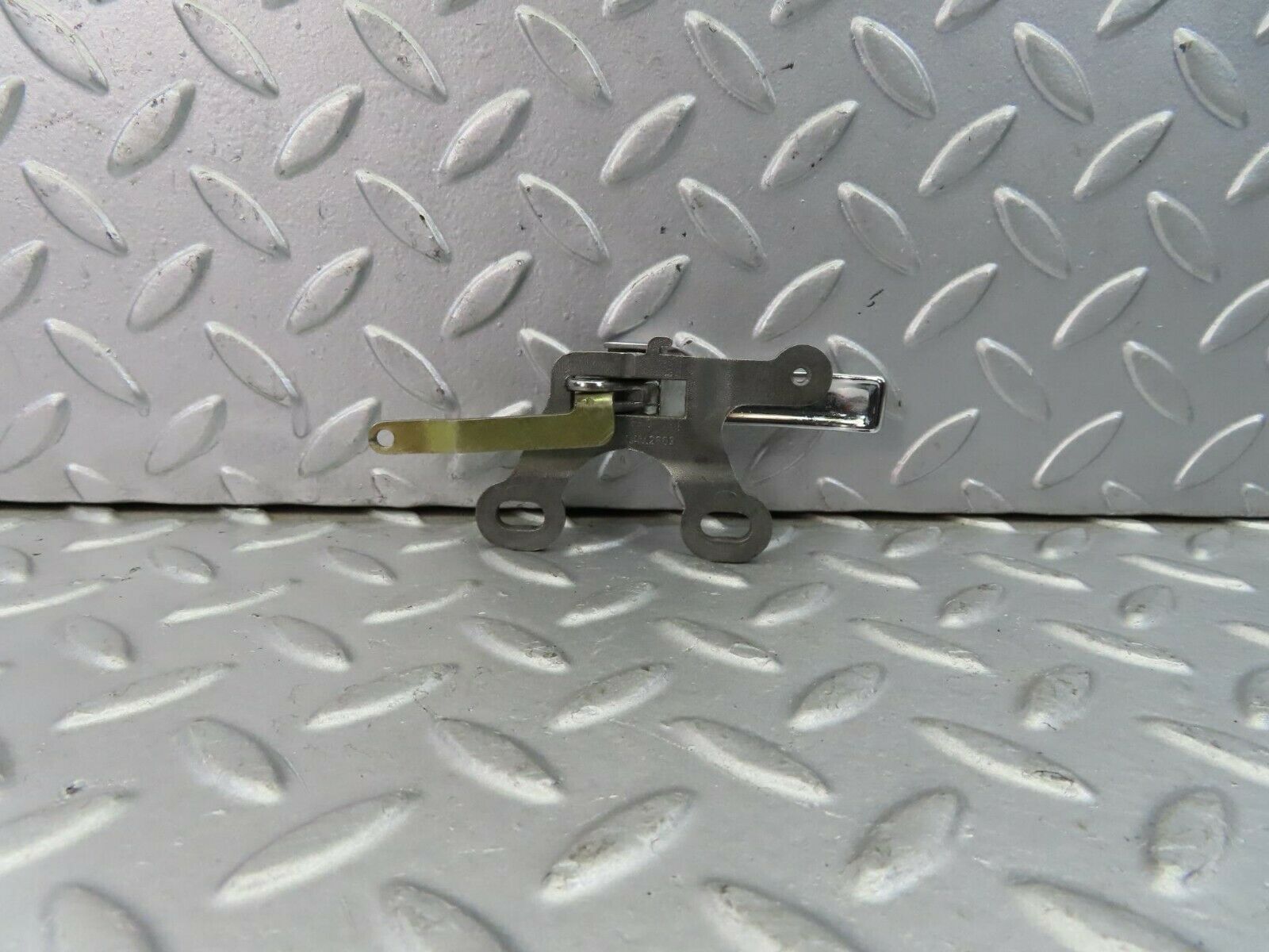 8985 Mercedes-Benz W115 Right Interior Door Handle Chrome