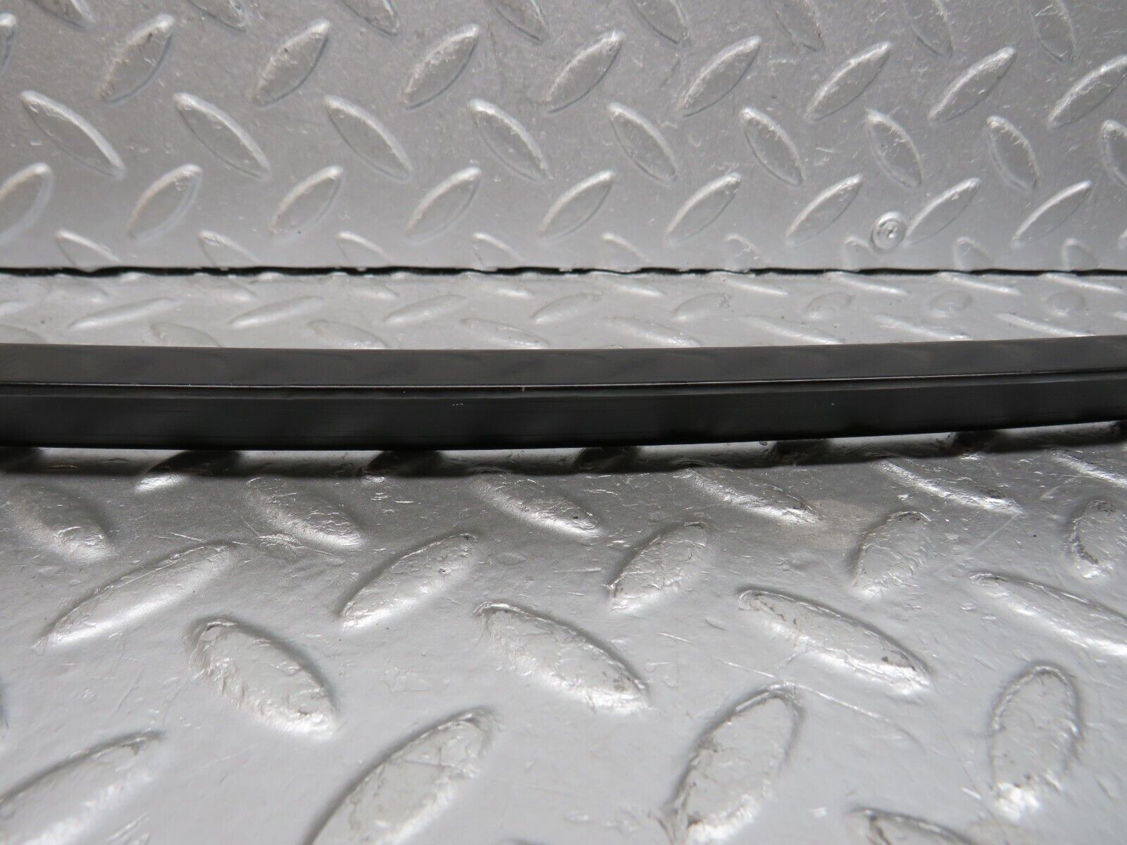 39660 Mercedes-Benz R129 320SL Coupe Left Door Front Window Channel