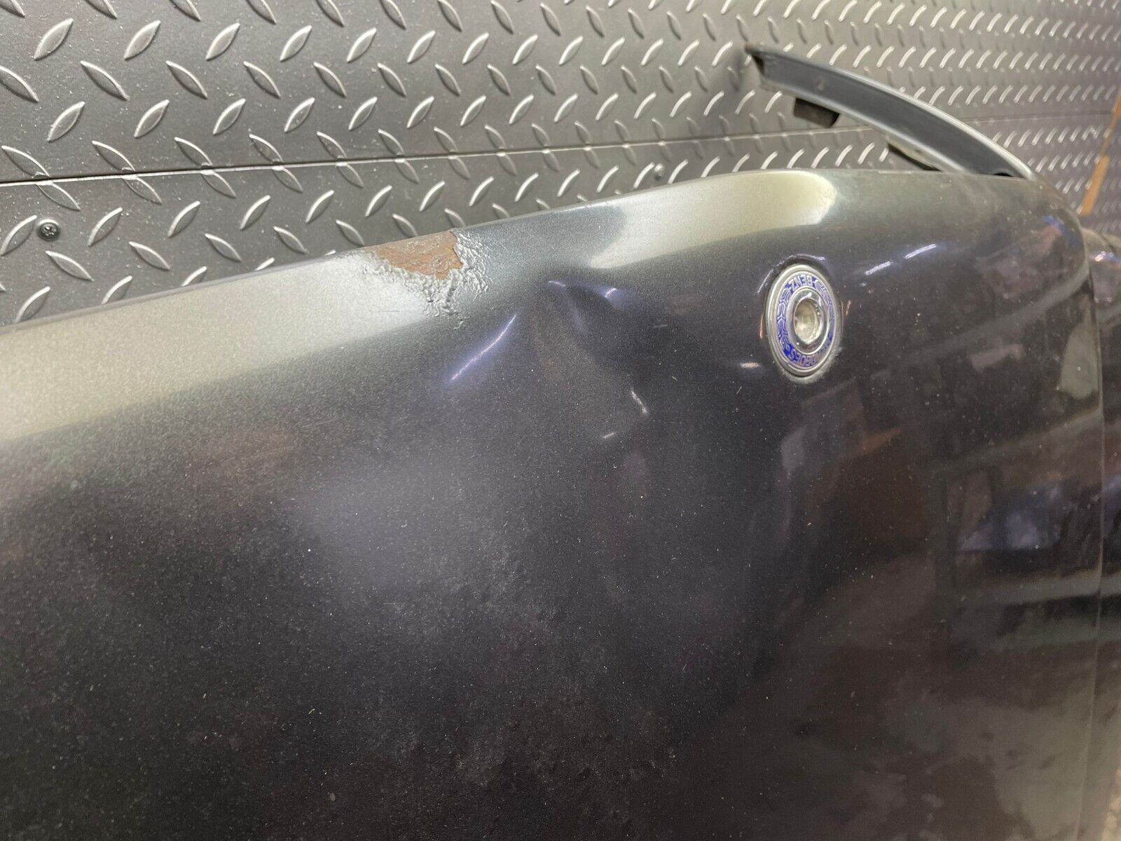 38193 Mercedes-Benz A124 320E Cabriolet Bonnet