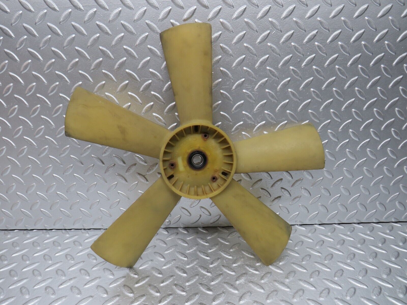 30435 Mercedes-Benz W124 230E Engine Cooling Fan 1022001123