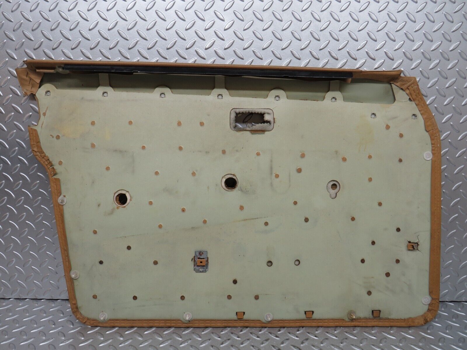 28550 Mercedes-Benz W123 230E Front Right Door Card Beige