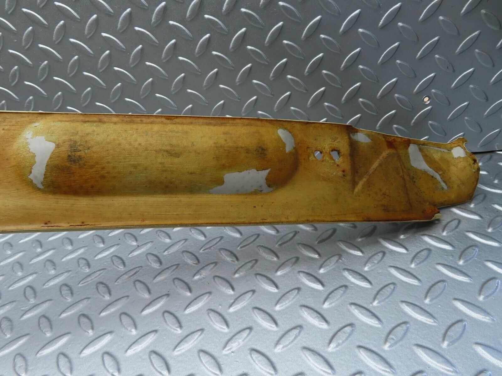 13943 Mercedes-Benz C107 280SLC C Pillar Cover Right Side Cream