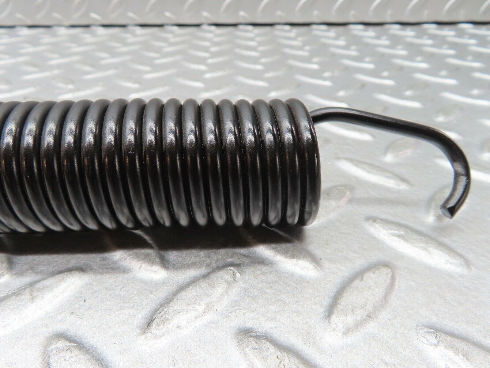 19090 Mercedes-Benz W123 300D Trunk Lid Hinge Spring