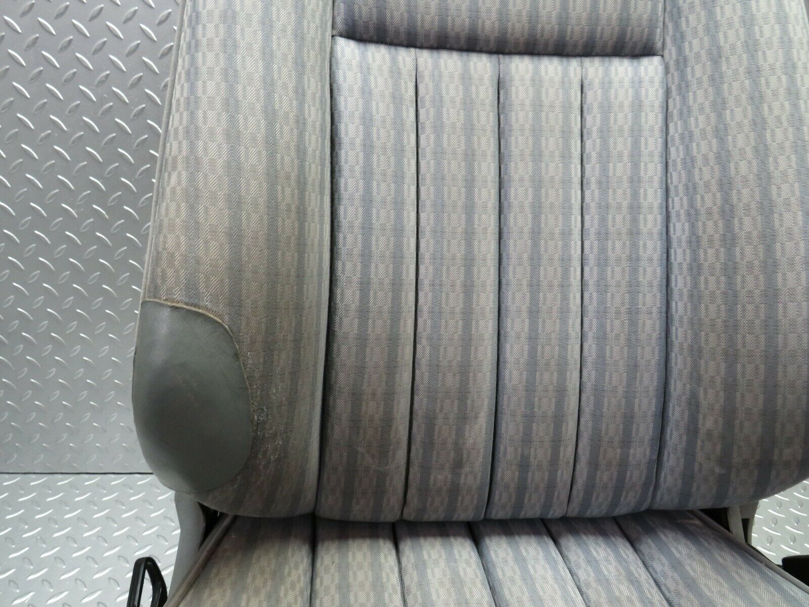 24371 Mercedes-Benz S124 220TE Wagon Front Right Seat