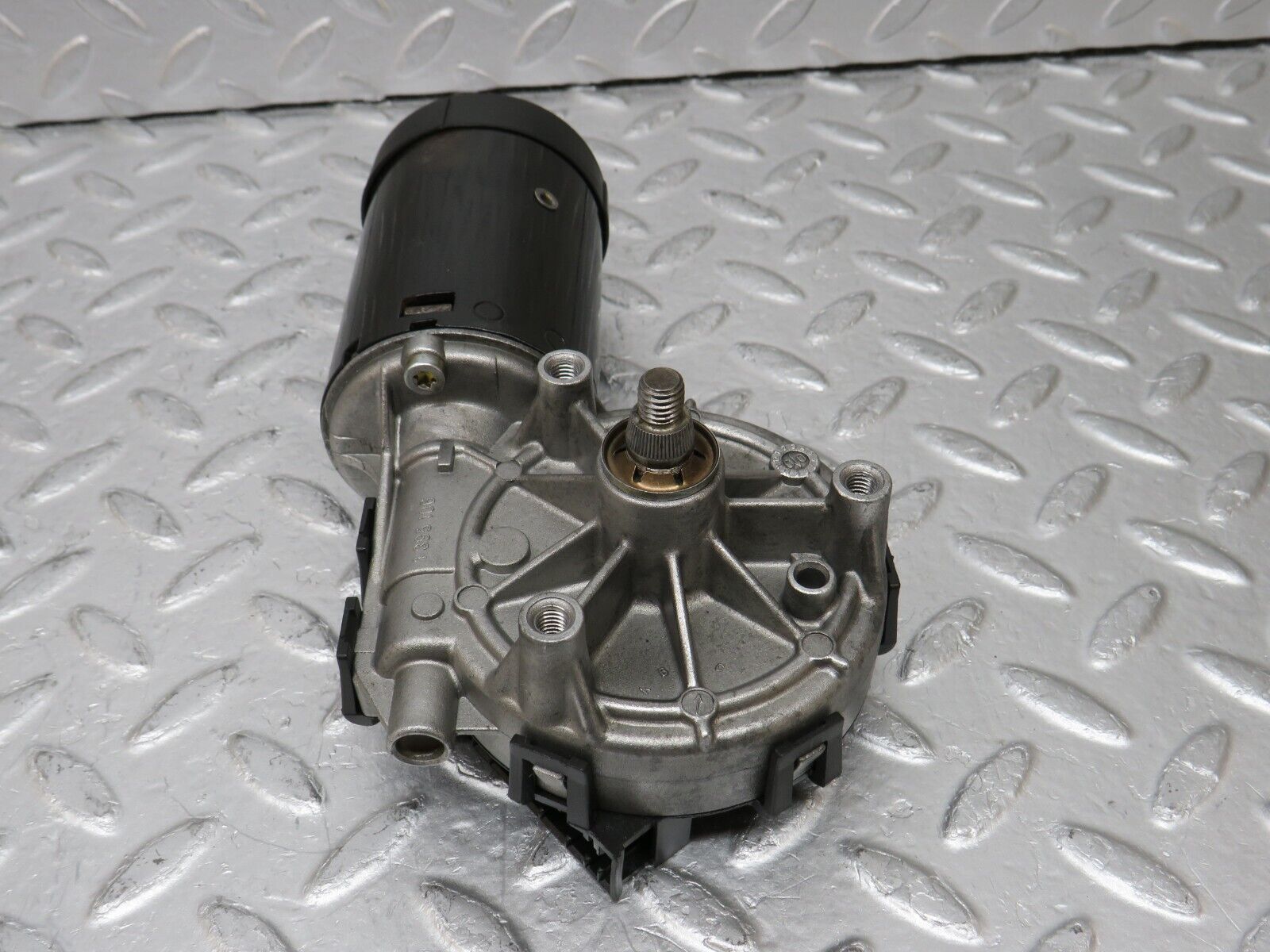 34774 Mercedes-Benz W210 320E Wiper Motor Bosch 0390241429