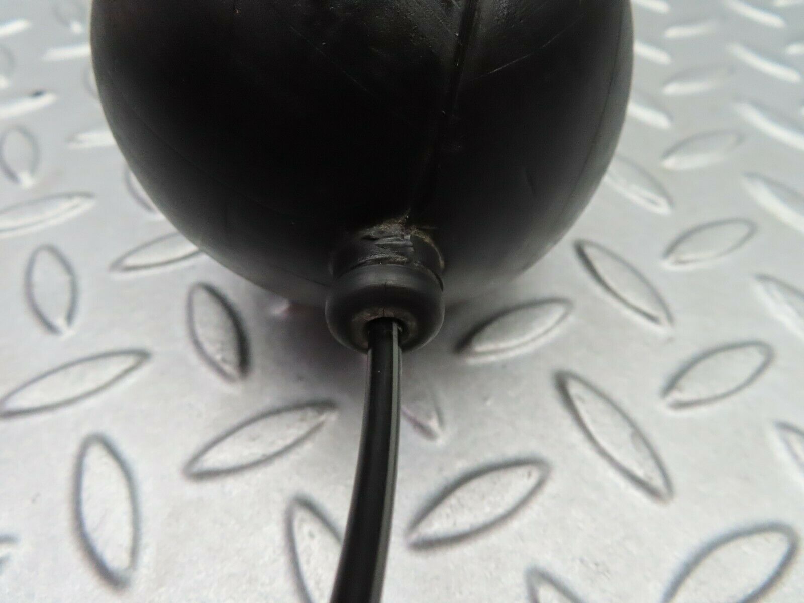 5582 Mercedes-Benz W124 230E Vacuum Reservior