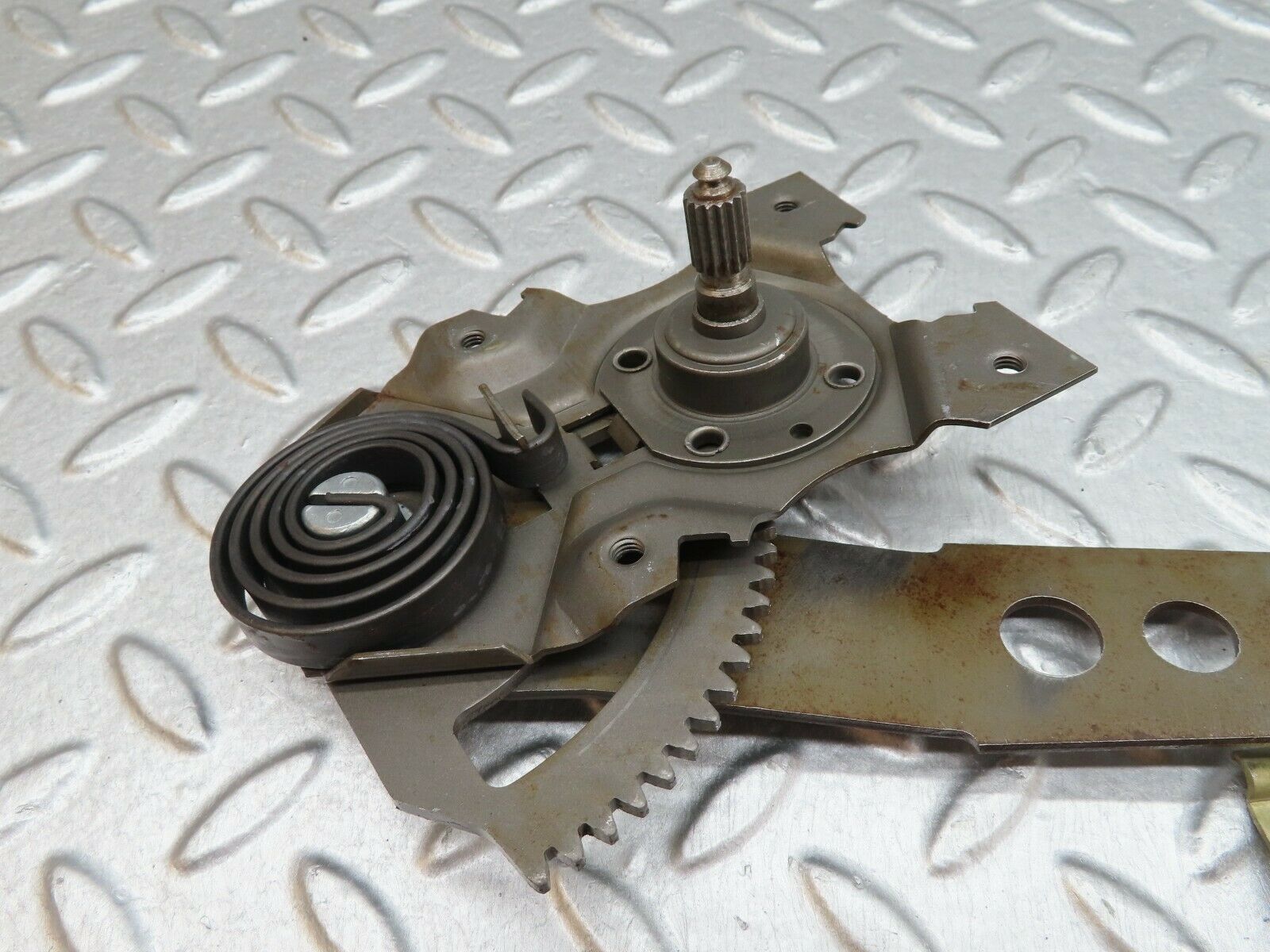 18045 Mercedes-Benz W123 200 Rear Left Manual Window Regulator 1237300146