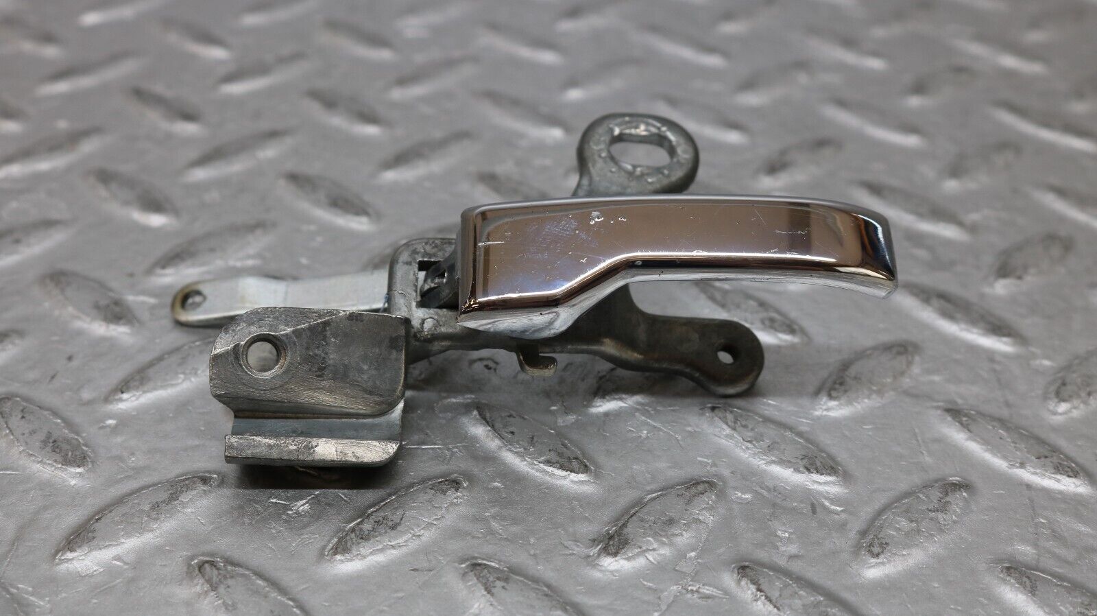 37264 Mercedes-Benz W109 300SEL Rear Right Interior Door Handle 1157660219